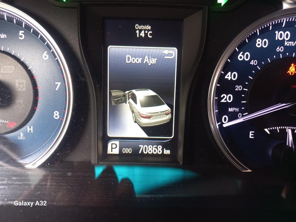Toyota Camry - Vista 9