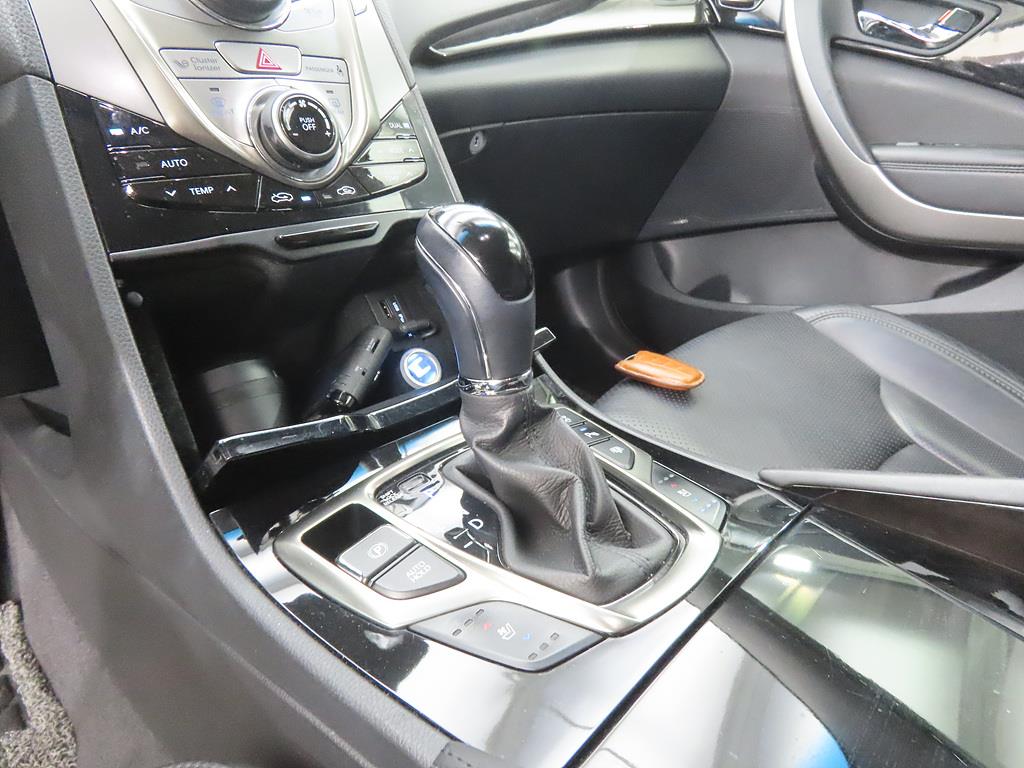 HYUNDAI Grandeur - Vista 11
