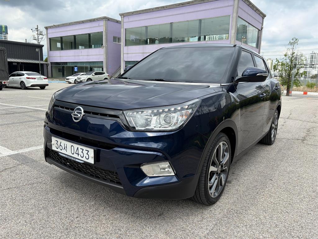 Ssangyong Tivoli 2016 Azul - Importación desde Corea - HF Imports Iquique - Foto 1