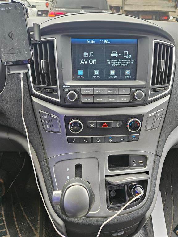 HYUNDAI Starex - Vista 5