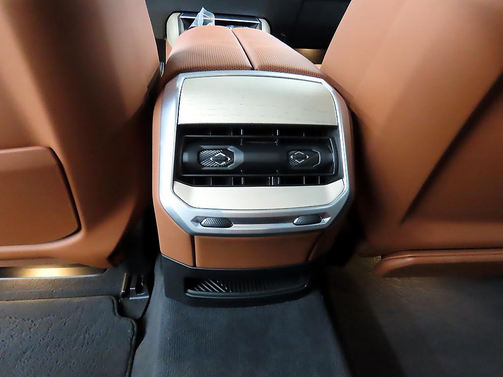 BMW 7 Series 2024 - Importación desde Corea - HF Imports Iquique - Foto 17