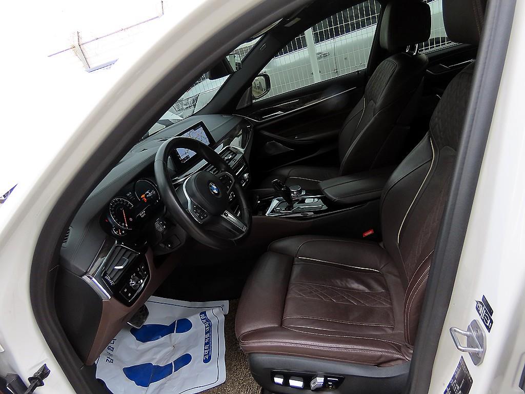 BMW 5 Series - Vista 5