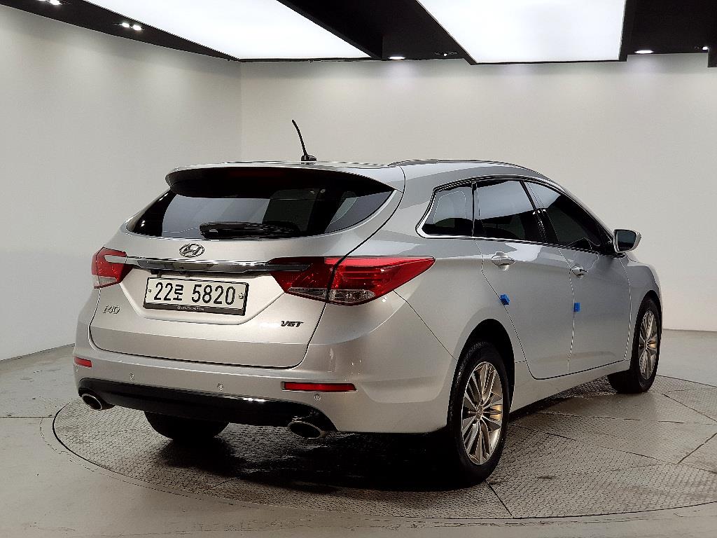 HYUNDAI i40 - Vista 4