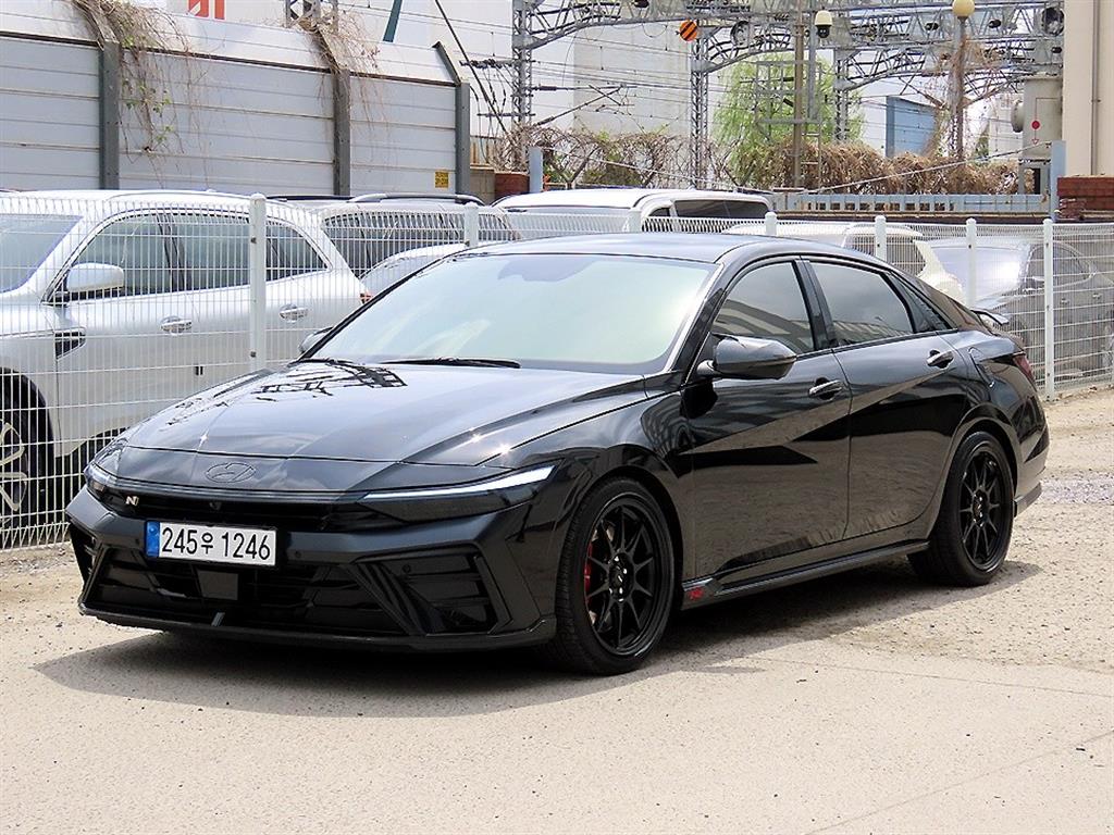 HYUNDAI Avante - Vista 2