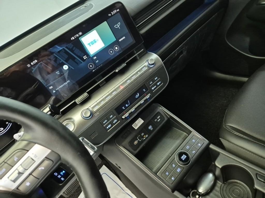 HYUNDAI Kona - Vista 10