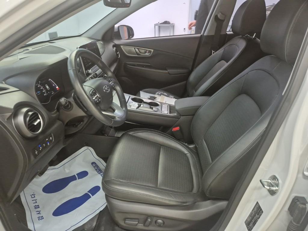 HYUNDAI Kona - Vista 11