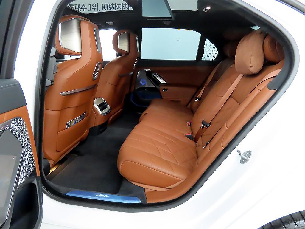 BMW 7 Series - Vista 6