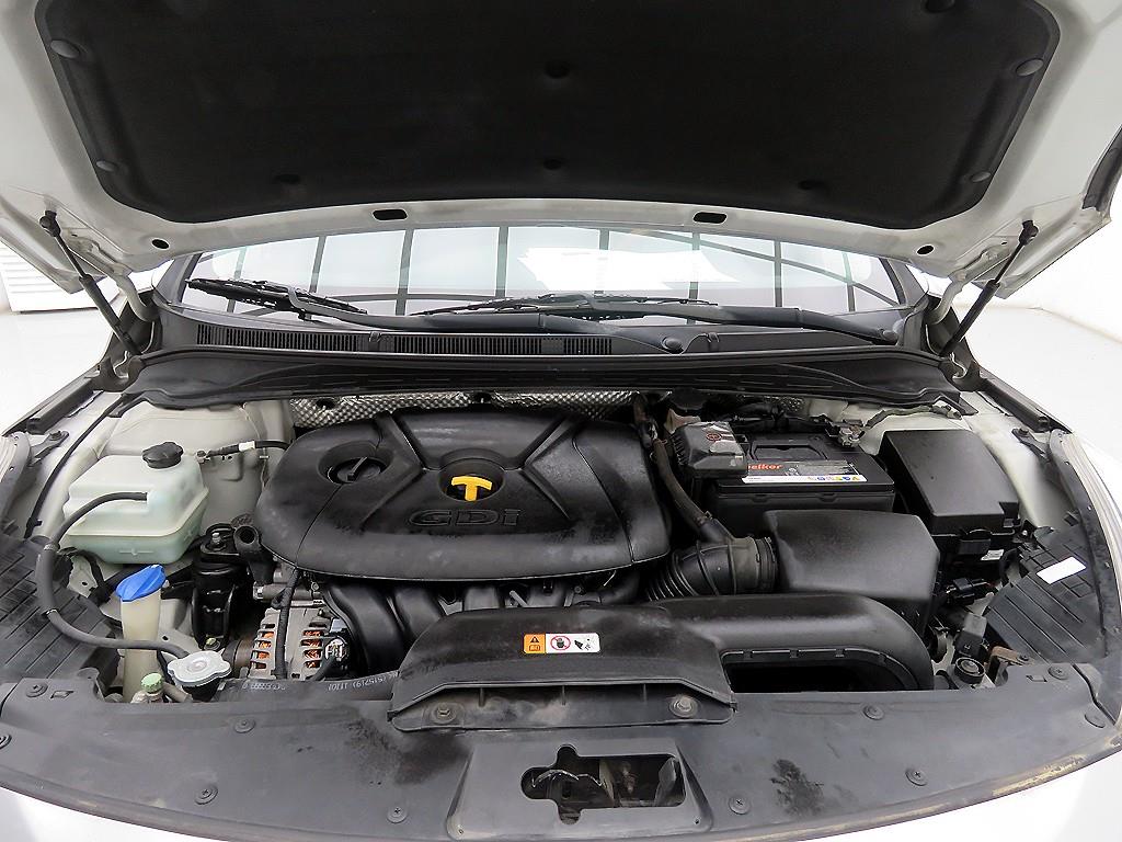 HYUNDAI i40 2012 Gris - Importación desde Corea - HF Imports Iquique - Foto 18