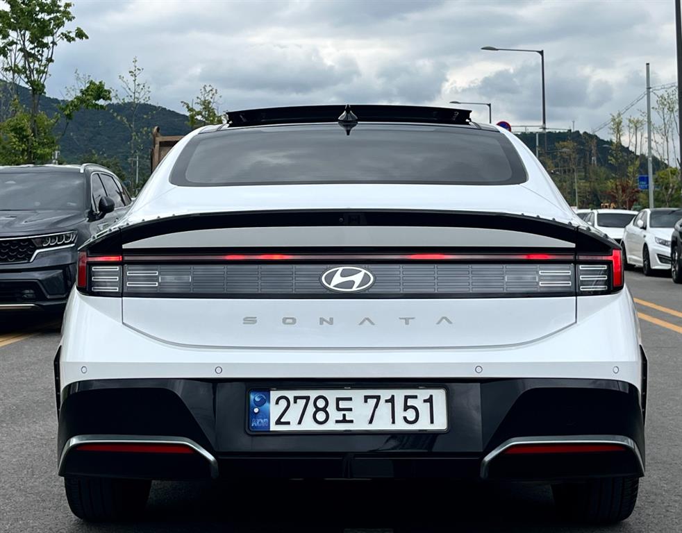 HYUNDAI Sonata - Vista 3
