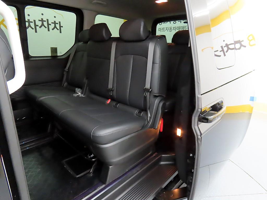 HYUNDAI Staria - Vista 6