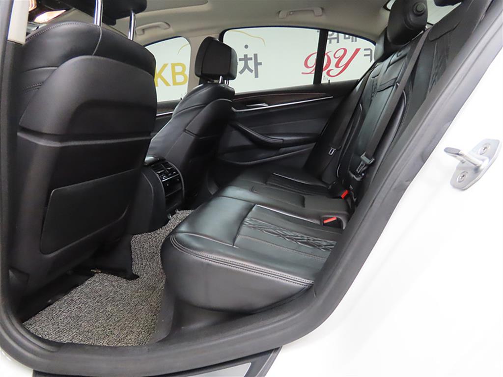 BMW 5 Series - Vista 6