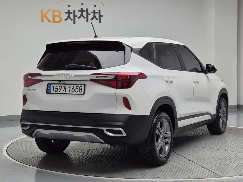 KIA Seltos - Vista 3