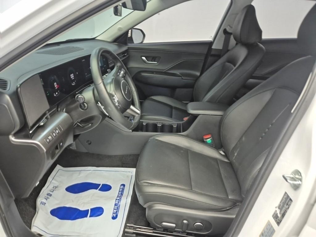 HYUNDAI Kona - Vista 11