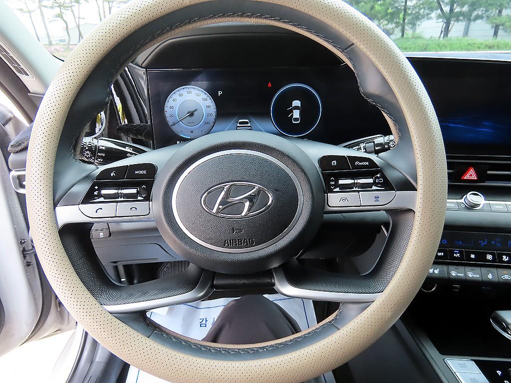 HYUNDAI Avante - Vista 8