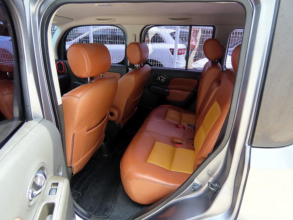 Nissan Cube - Vista 6