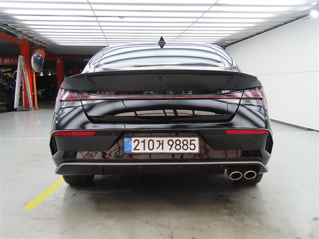 HYUNDAI Avante - Vista 3