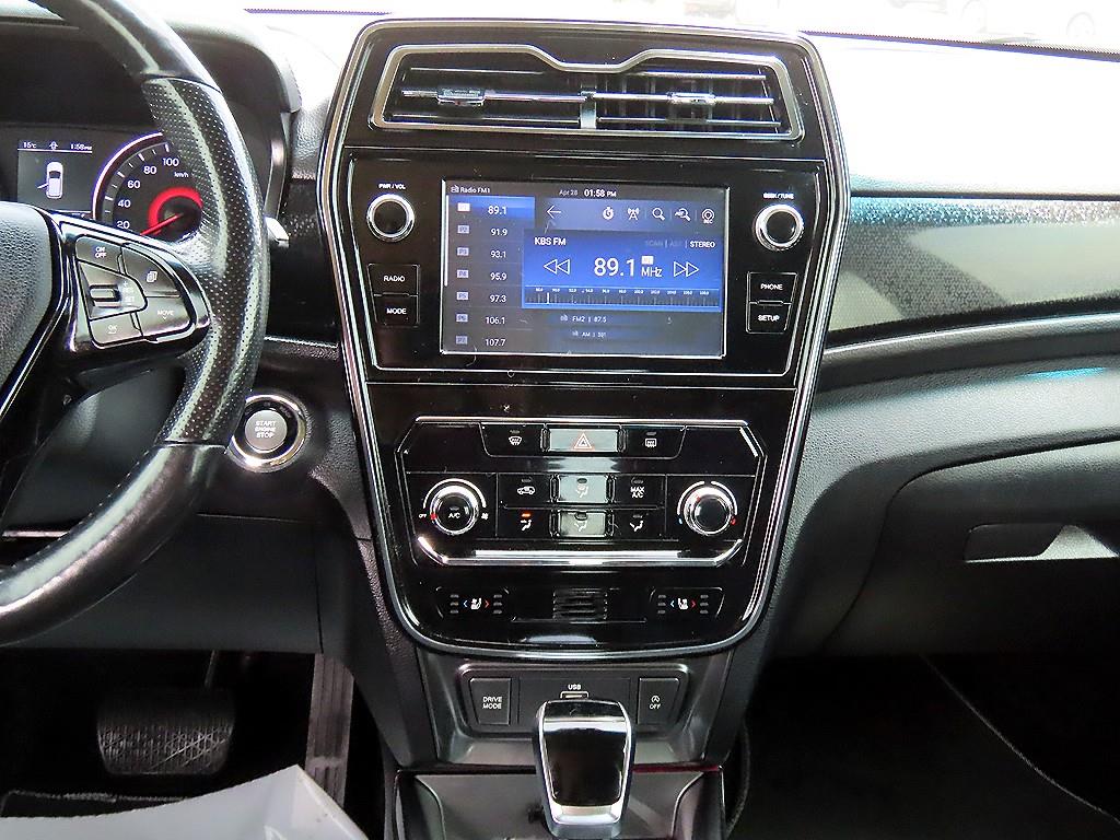Ssangyong Tivoli - Vista 10