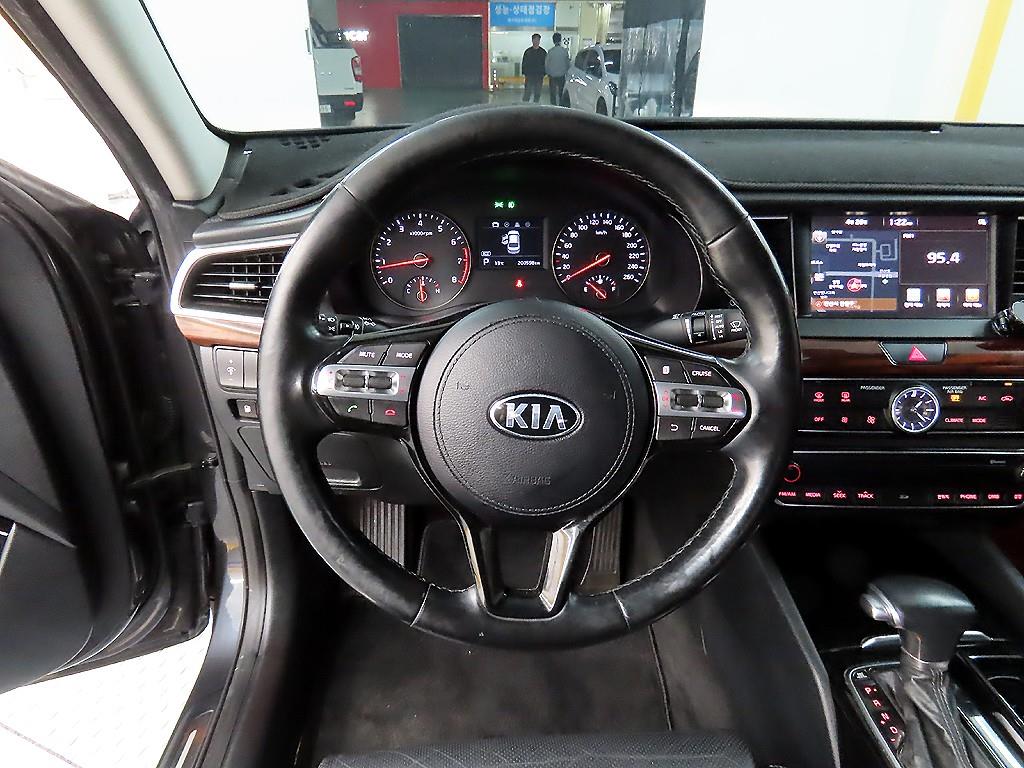 KIA K7 - Vista 9