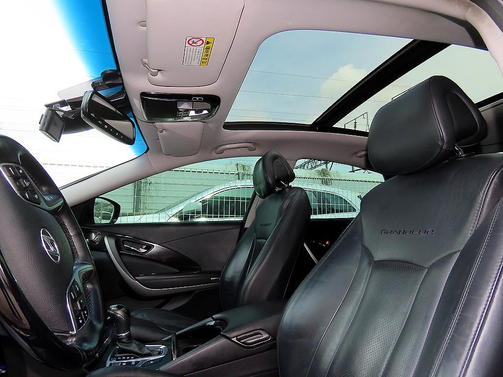 HYUNDAI Grandeur 2015 Negro - Importación desde Corea - HF Imports Iquique - Foto 18