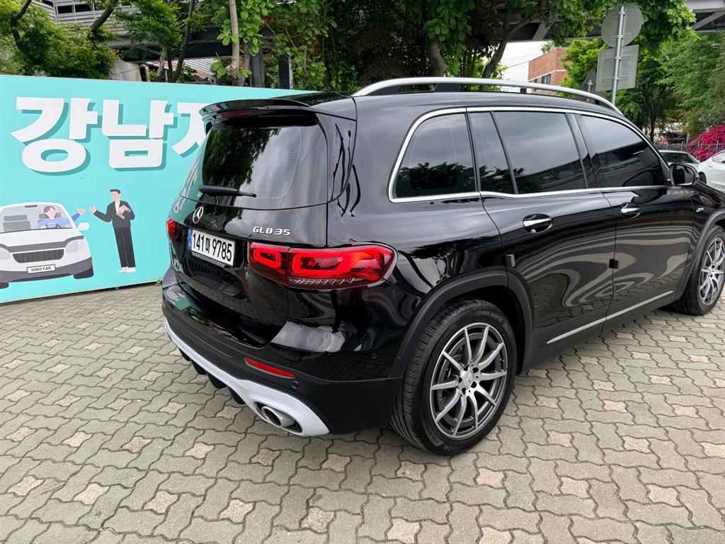 Mercedes Benz GLB Class - Vista 4