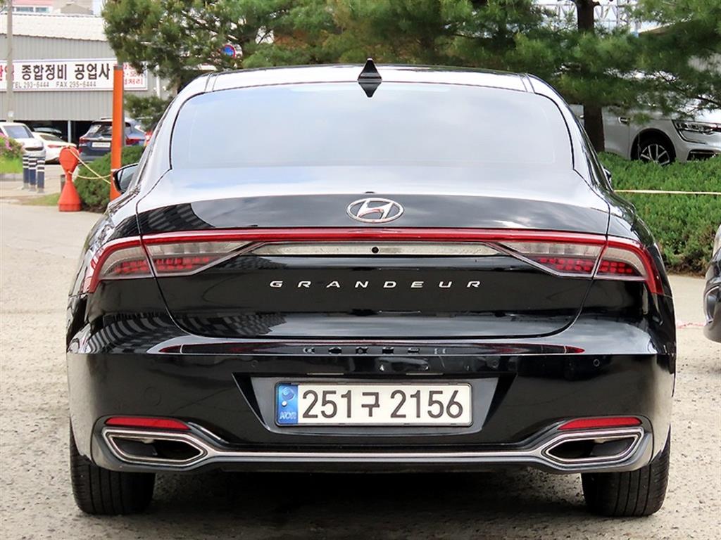 HYUNDAI Grandeur - Vista 4