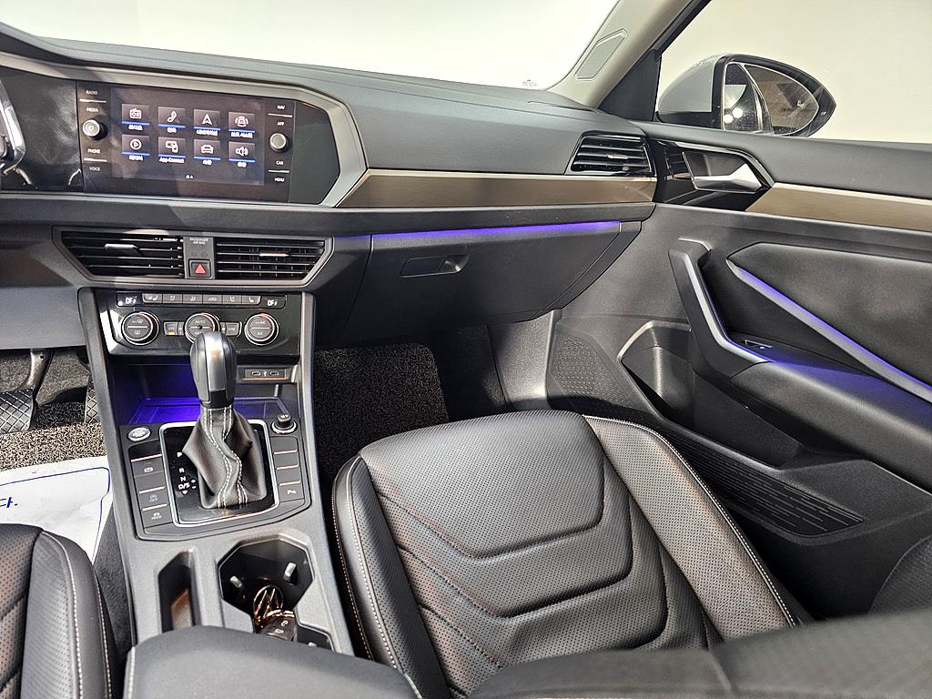 Volkswagen Jetta - Vista 10