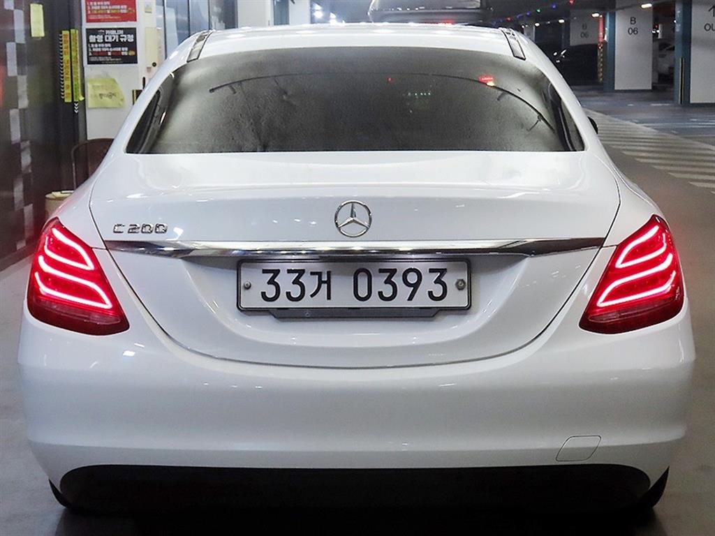 Mercedes Benz C Class - Vista 5