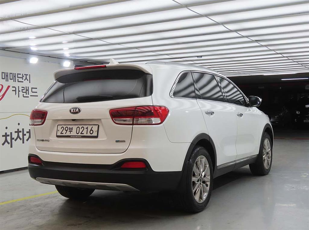KIA Sorento - Vista 4