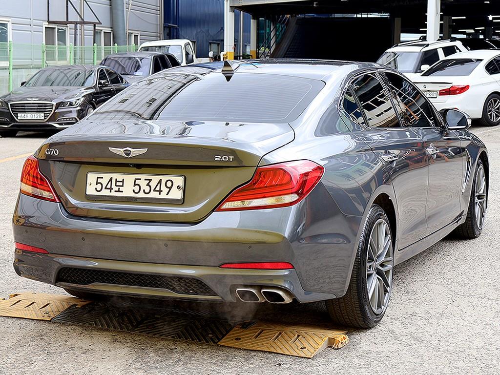 Genesis G70 - Vista 7