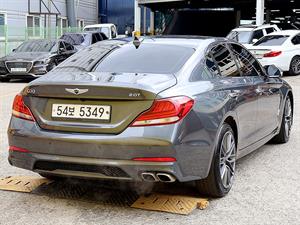 Genesis G70 - Vista 8