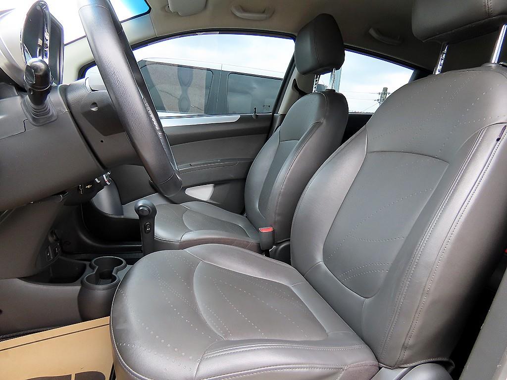 Chevrolet Spark - Vista 5