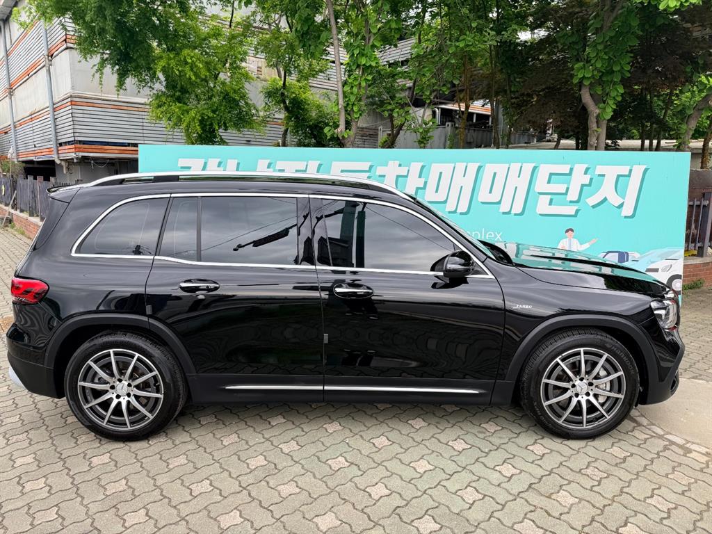 Mercedes Benz GLB Class - Vista 3