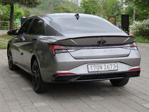 HYUNDAI Avante - Vista 8