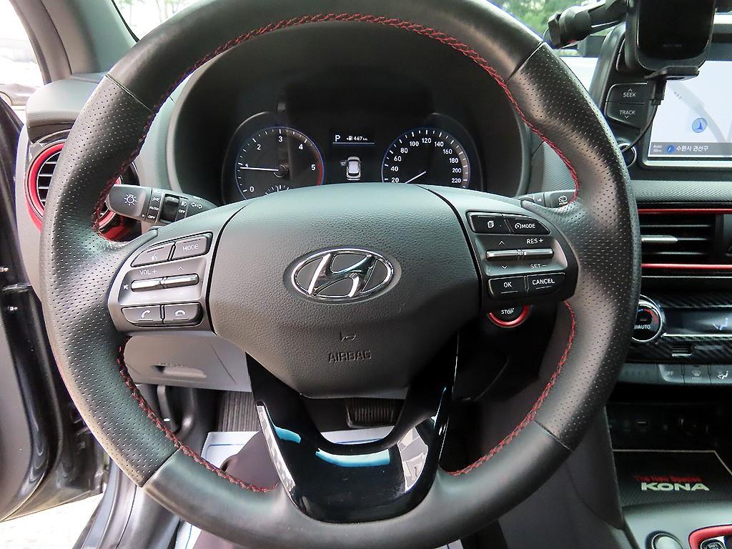 HYUNDAI Kona - Vista 8