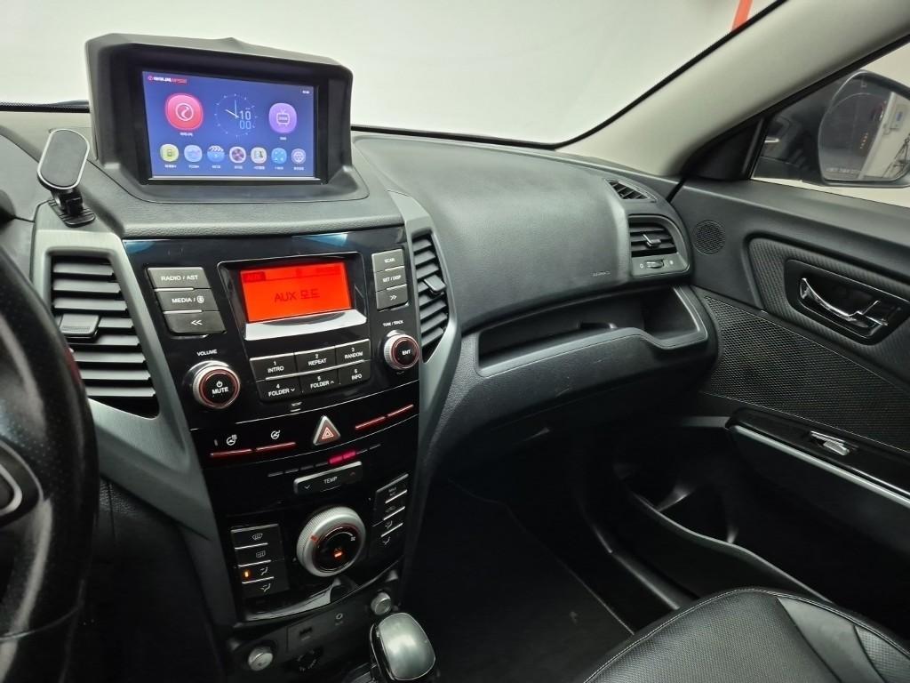 Ssangyong Tivoli - Vista 11