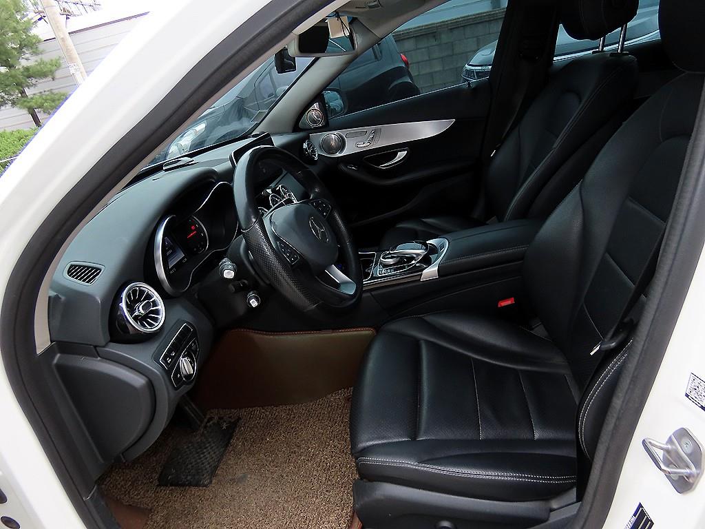 Mercedes Benz C Class - Vista 5
