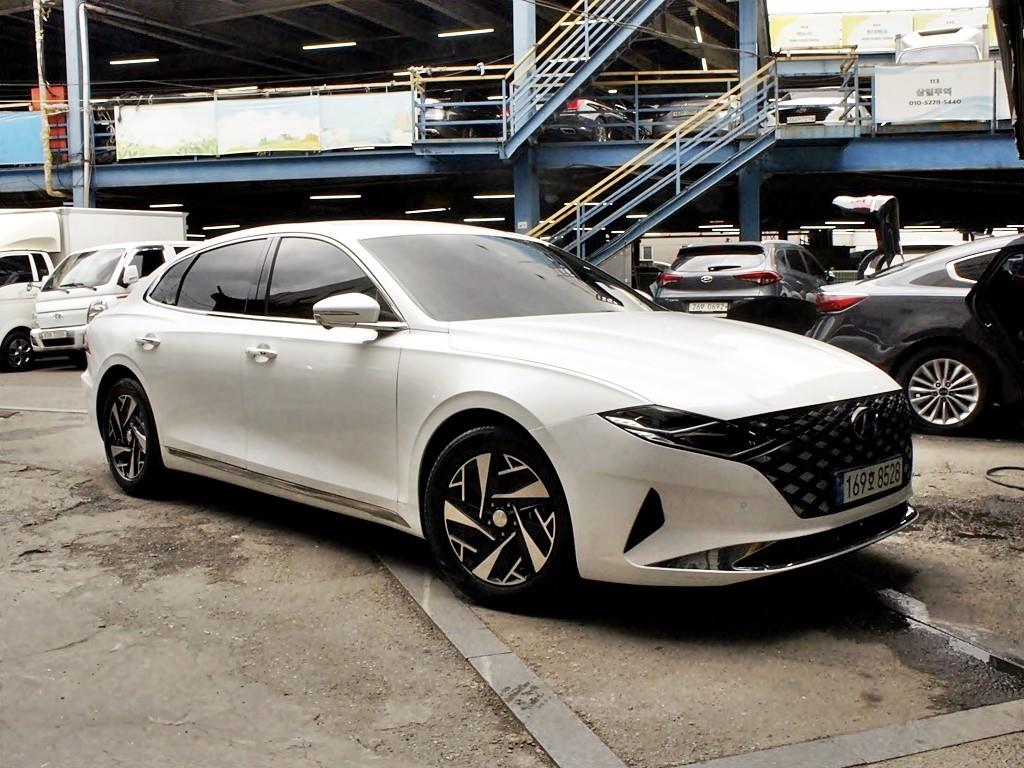 HYUNDAI Grandeur - Vista 3