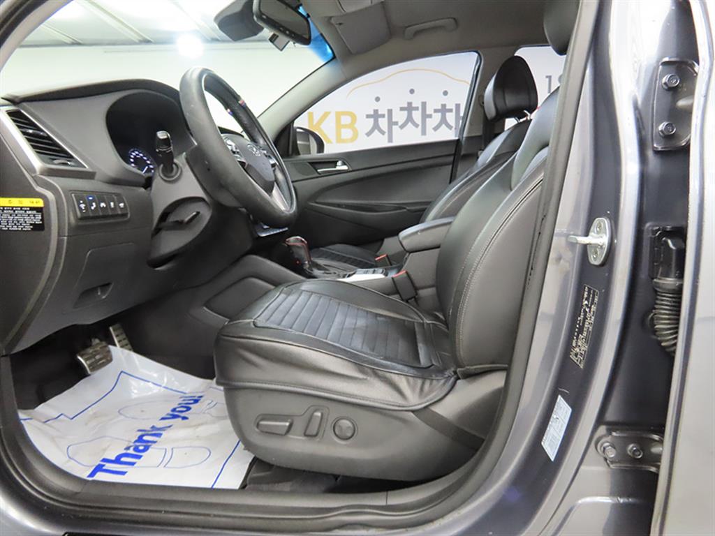 HYUNDAI Tucson - Vista 5