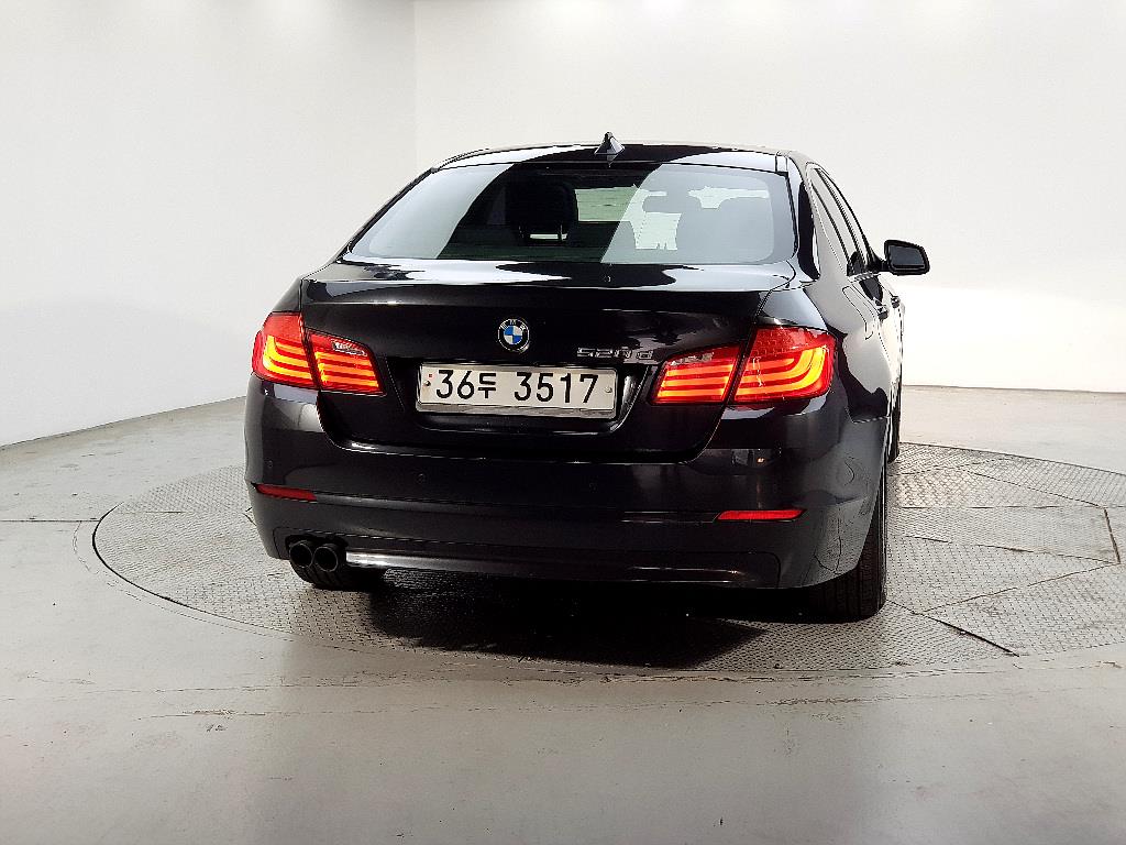 BMW 5 Series - Vista 3