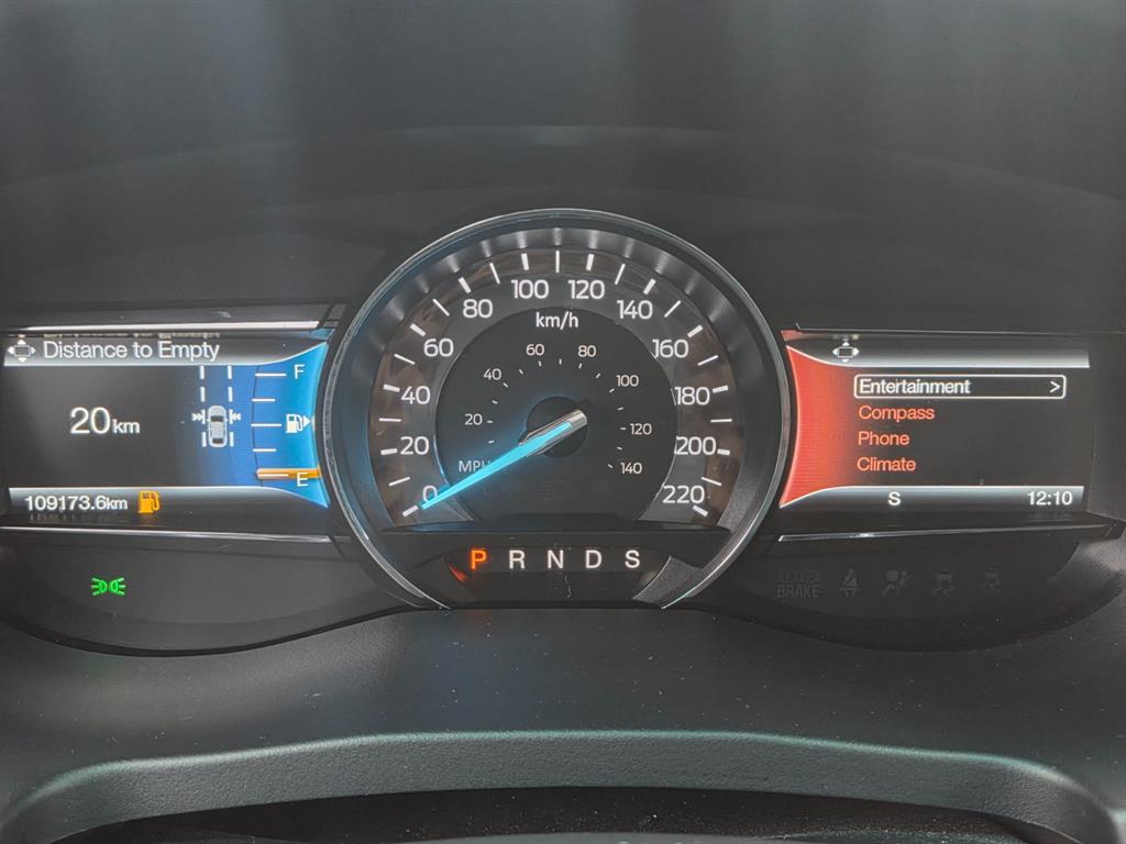 Ford Explorer - Vista 5