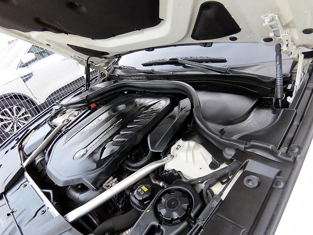 BMW 5 Series 2018 Blanco - Importación desde Corea - HF Imports Iquique - Foto 19