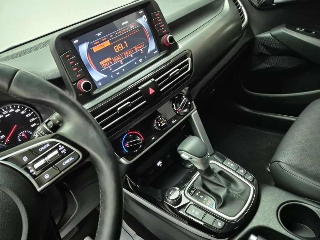 KIA Seltos - Vista 10