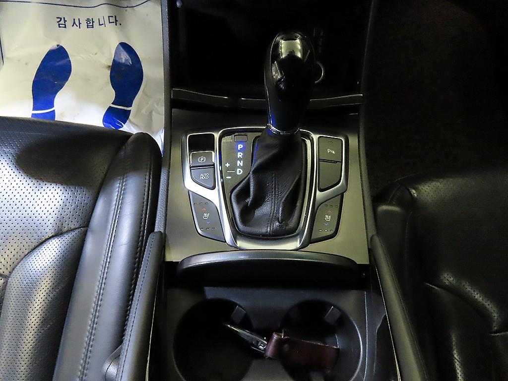 HYUNDAI Grandeur - Vista 12