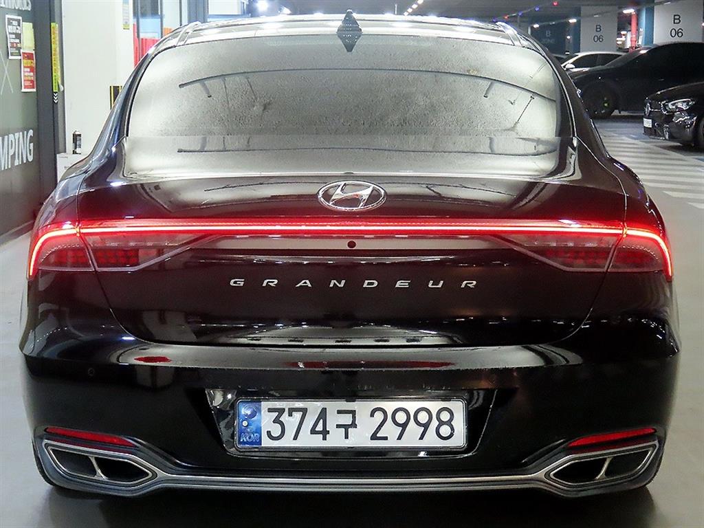 HYUNDAI Grandeur - Vista 5