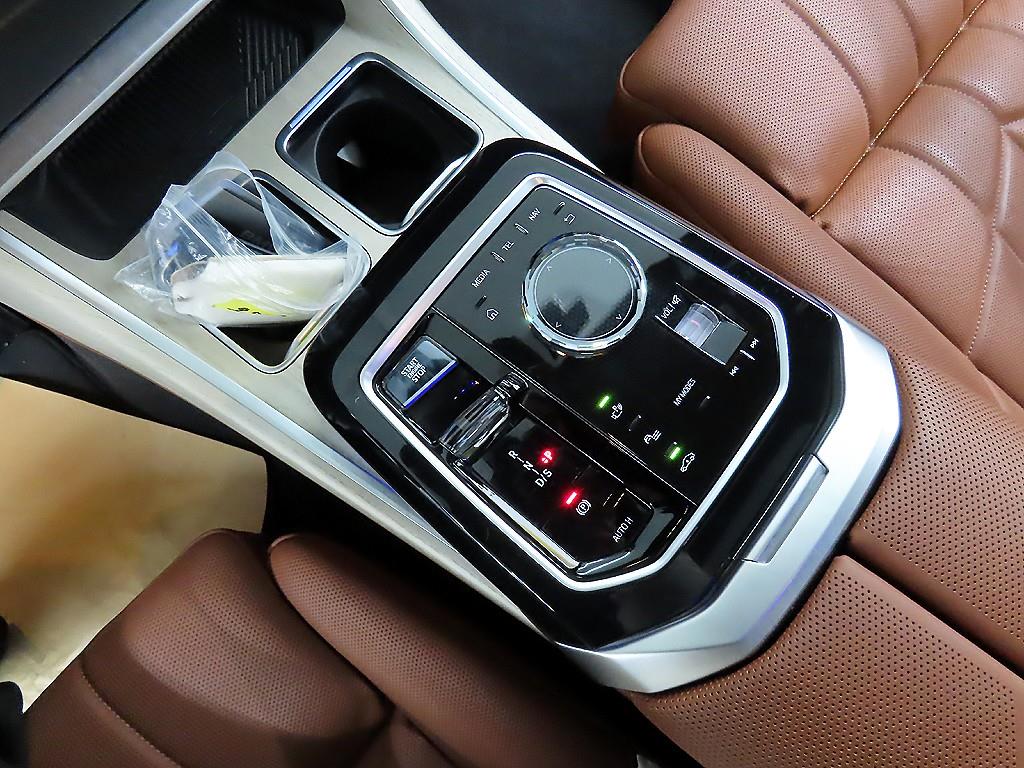 BMW 7 Series - Vista 10