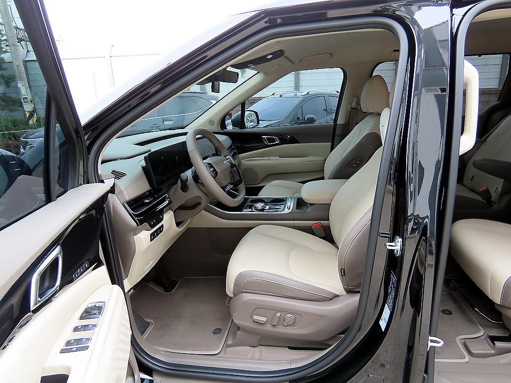 KIA Carnival - Vista 5