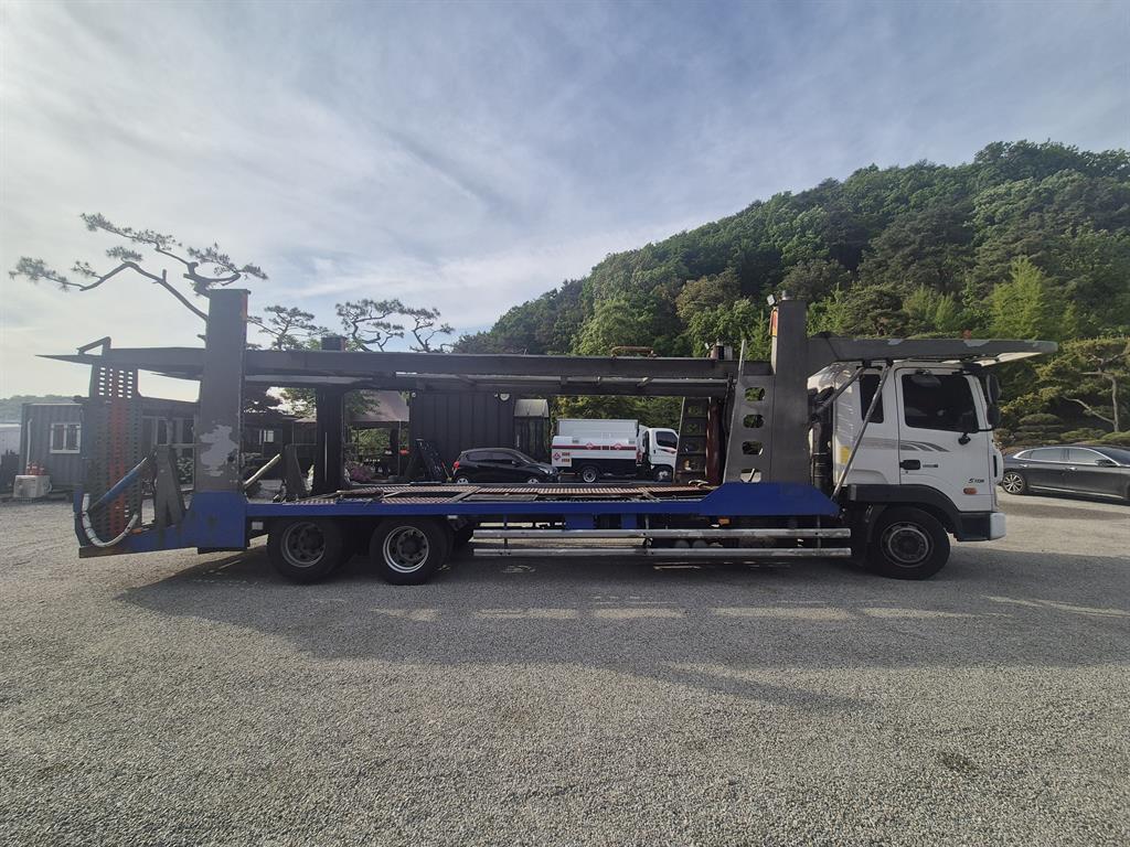 medium and large cargo Special - Vista 8