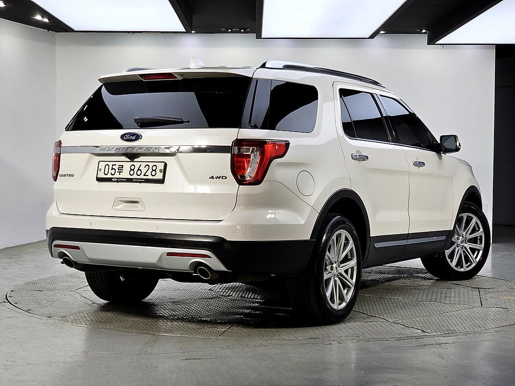 Ford Explorer - Vista 4