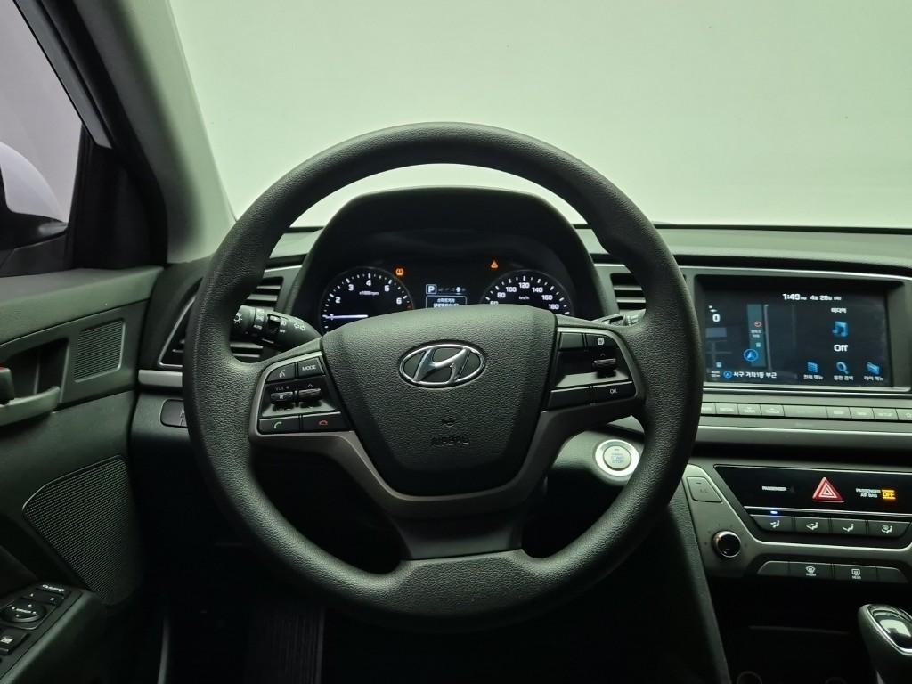 HYUNDAI Avante 2018 Blanco - Importación desde Corea - HF Imports Iquique - Foto 16