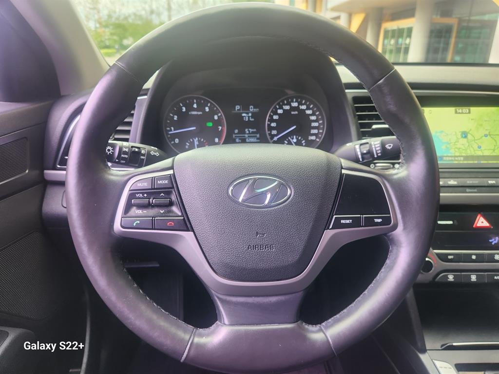 HYUNDAI Avante 2017 Plateado - Importación desde Corea - HF Imports Iquique - Foto 13